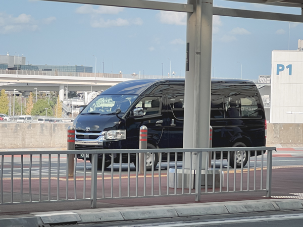 Airport Shuttle Taxi
