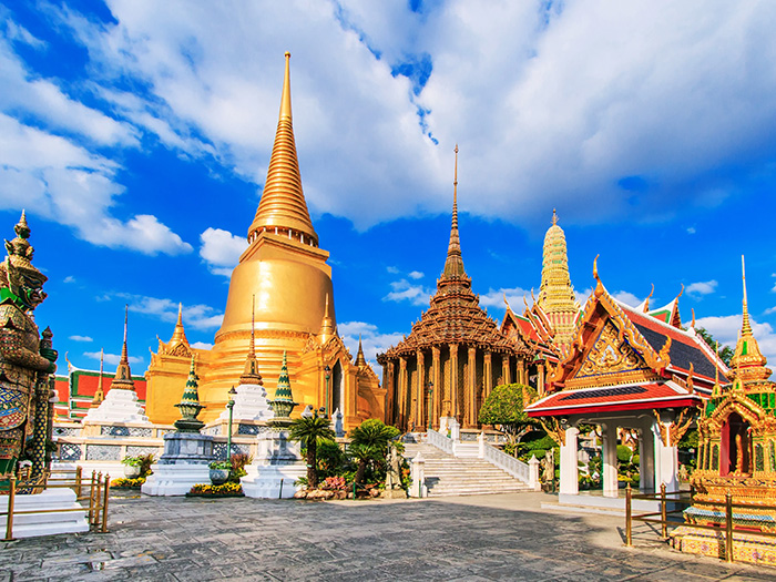 タイの王宮寺院 ワットプラケオ（引用：ベルトラ）